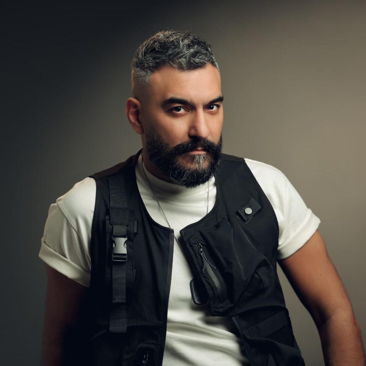 زياد الأسمر يطرح أغنيته الجديدة "مهضومة"