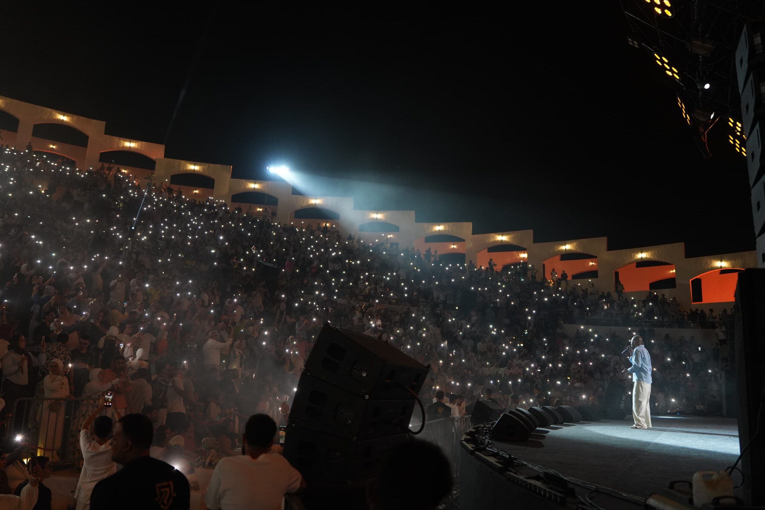 تامر عاشور مهرجان المسرح الروماني 2026