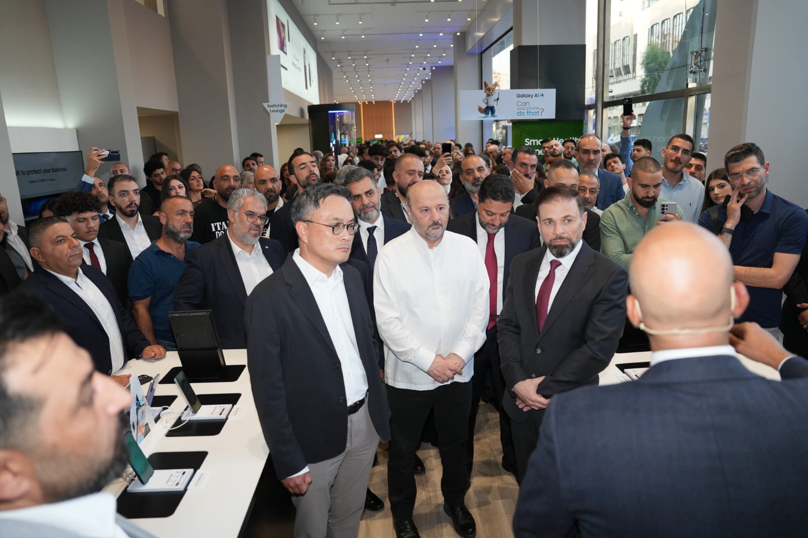 افتتاح صالة عرض جديدة لـ شركة سامسونج بمنطقة سن الفيل